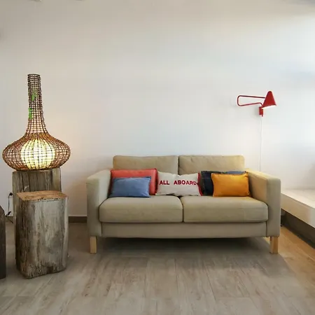 Marina Oceanfront House Apartmán *
