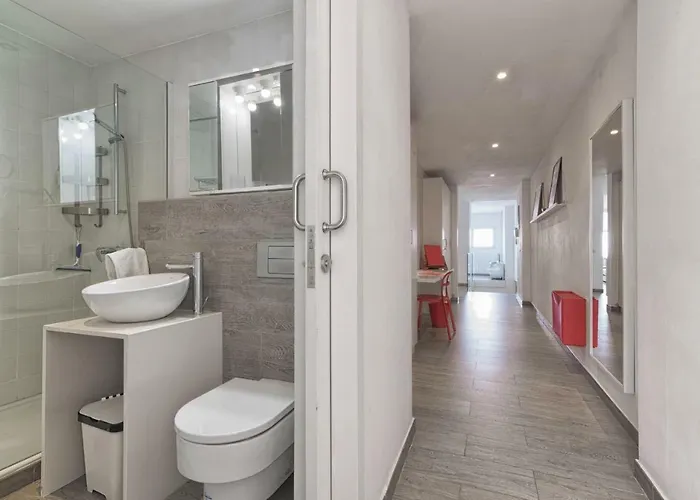 Marina Oceanfront House Apartamento *