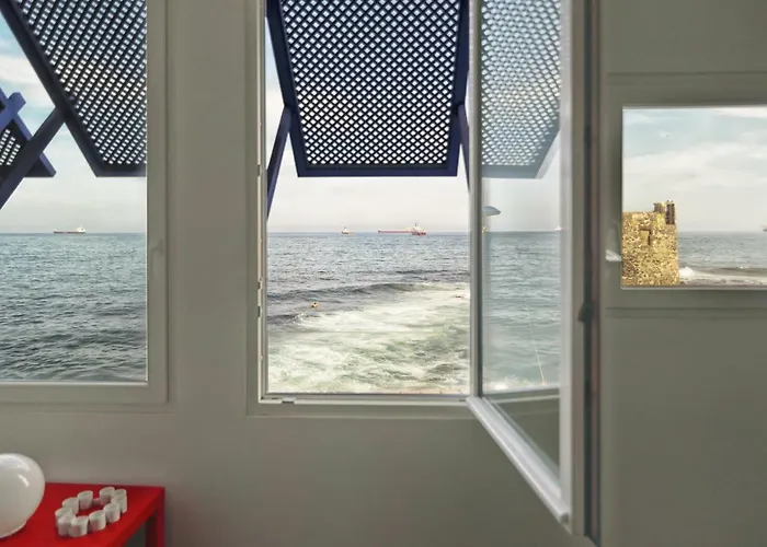 Marina Oceanfront House Apartamento *